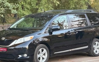 Toyota Sienna III, 2011 год, 1 610 000 рублей, 1 фотография