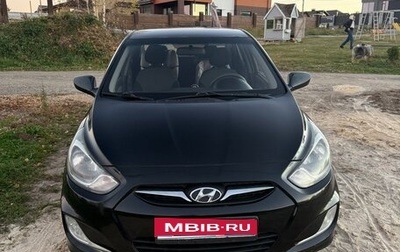 Hyundai Solaris II рестайлинг, 2013 год, 550 000 рублей, 1 фотография
