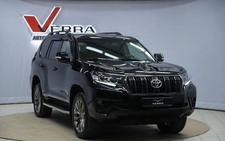 Toyota Land Cruiser Prado 150 рестайлинг, 2020 год, 5 290 000 рублей, 3 фотография