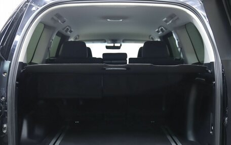 Toyota Land Cruiser Prado 150 рестайлинг, 2020 год, 5 290 000 рублей, 11 фотография