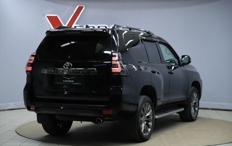 Toyota Land Cruiser Prado 150 рестайлинг, 2020 год, 5 290 000 рублей, 5 фотография
