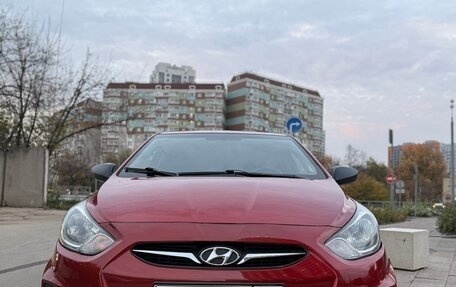 Hyundai Solaris II рестайлинг, 2012 год, 527 000 рублей, 3 фотография