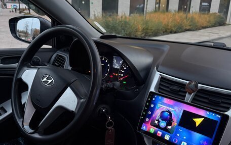 Hyundai Solaris II рестайлинг, 2012 год, 527 000 рублей, 17 фотография