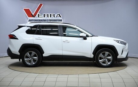 Toyota RAV4, 2019 год, 2 790 000 рублей, 4 фотография