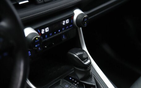 Toyota RAV4, 2019 год, 2 790 000 рублей, 14 фотография