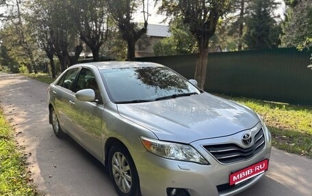 Toyota Camry, 2009 год, 960 000 рублей, 2 фотография