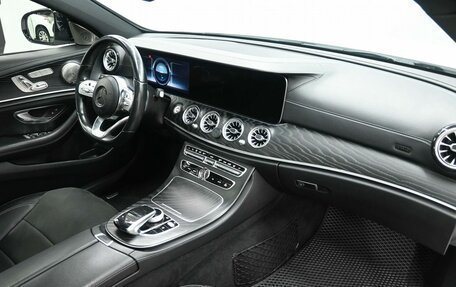 Mercedes-Benz E-Класс, 2018 год, 2 949 900 рублей, 10 фотография