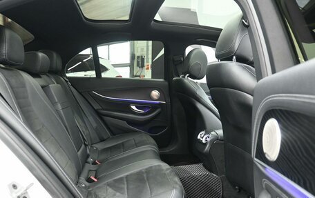 Mercedes-Benz E-Класс, 2018 год, 2 949 900 рублей, 14 фотография
