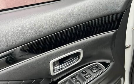 Mitsubishi Outlander III рестайлинг 3, 2022 год, 1 655 000 рублей, 13 фотография