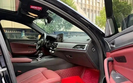 BMW 5 серия, 2023 год, 4 500 000 рублей, 12 фотография
