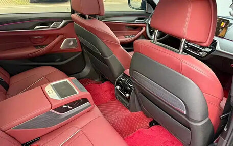 BMW 5 серия, 2023 год, 4 500 000 рублей, 15 фотография