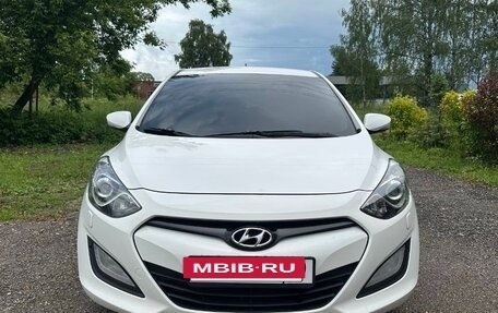 Hyundai i30 II рестайлинг, 2012 год, 970 000 рублей, 2 фотография