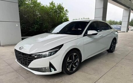 Hyundai Elantra, 2022 год, 1 700 000 рублей, 2 фотография