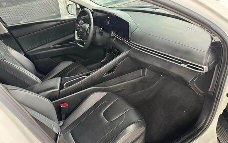 Hyundai Elantra, 2022 год, 1 700 000 рублей, 11 фотография