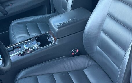 Volkswagen Touareg III, 2006 год, 799 999 рублей, 12 фотография