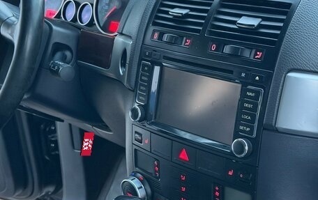Volkswagen Touareg III, 2006 год, 799 999 рублей, 11 фотография
