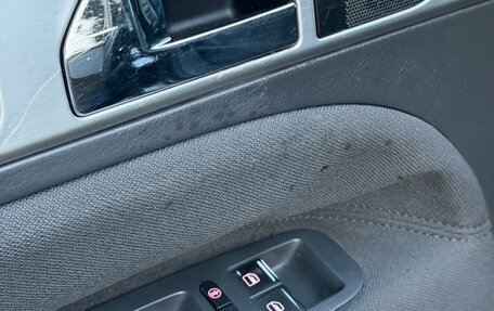 Volkswagen Touareg III, 2006 год, 799 999 рублей, 17 фотография