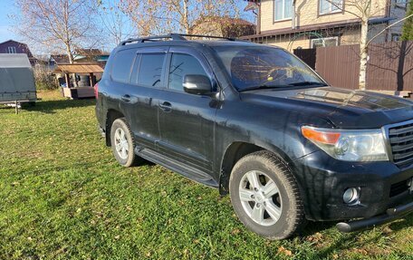 Toyota Land Cruiser 200, 2014 год, 3 000 000 рублей, 2 фотография