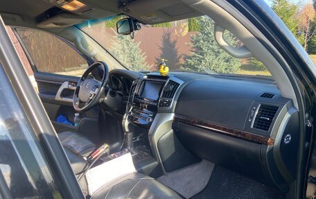 Toyota Land Cruiser 200, 2014 год, 3 000 000 рублей, 6 фотография
