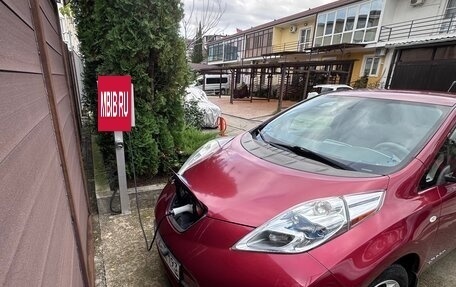 Nissan Leaf I, 2011 год, 980 000 рублей, 2 фотография