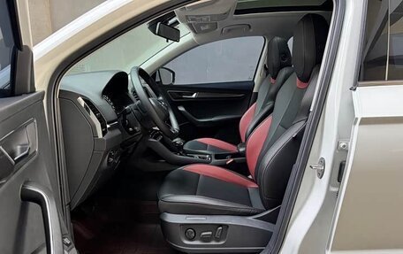 Skoda Karoq I, 2022 год, 1 590 000 рублей, 7 фотография