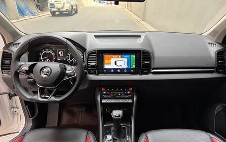 Skoda Karoq I, 2022 год, 1 590 000 рублей, 9 фотография