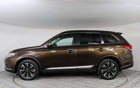 Mitsubishi Outlander III рестайлинг 3, 2021 год, 2 787 000 рублей, 8 фотография