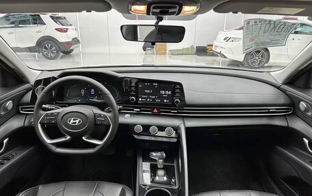 Hyundai Elantra, 2023 год, 1 730 000 рублей, 9 фотография