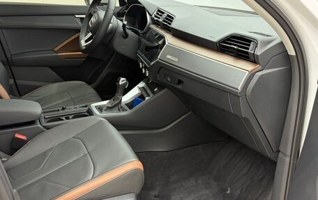 Audi Q3, 2022 год, 2 655 000 рублей, 17 фотография