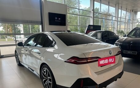 BMW 5 серия, 2025 год, 7 650 000 рублей, 9 фотография