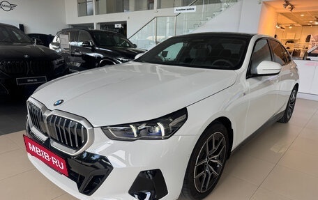 BMW 5 серия, 2025 год, 7 650 000 рублей, 2 фотография