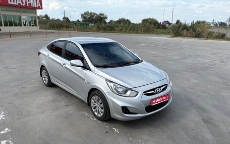 Hyundai Solaris II рестайлинг, 2011 год, 749 900 рублей, 1 фотография