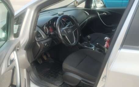 Opel Astra J, 2010 год, 450 000 рублей, 1 фотография