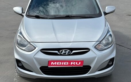 Hyundai Solaris II рестайлинг, 2011 год, 749 900 рублей, 2 фотография