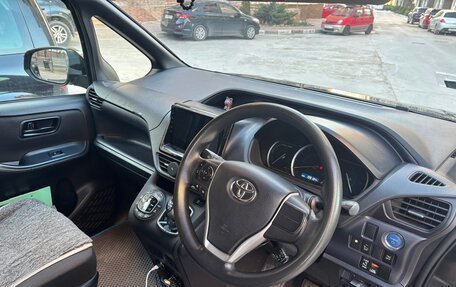 Toyota Voxy III, 2015 год, 1 400 000 рублей, 6 фотография