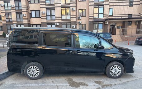 Toyota Voxy III, 2015 год, 1 400 000 рублей, 12 фотография
