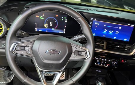 Chevrolet Trax, 2023 год, 1 620 000 рублей, 12 фотография