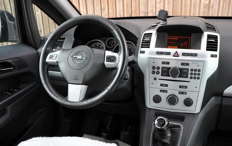 Opel Zafira B, 2010 год, 550 000 рублей, 15 фотография