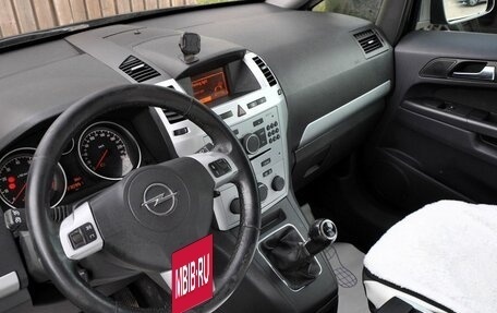 Opel Zafira B, 2010 год, 550 000 рублей, 9 фотография