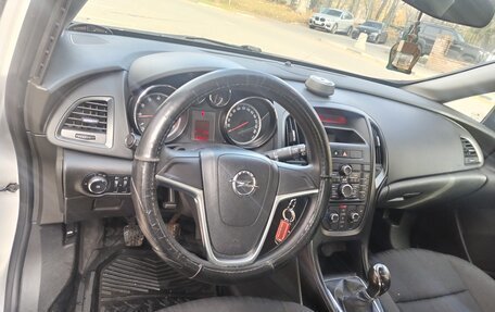 Opel Astra J, 2010 год, 450 000 рублей, 2 фотография
