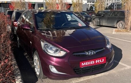Hyundai Solaris II рестайлинг, 2013 год, 1 100 000 рублей, 2 фотография