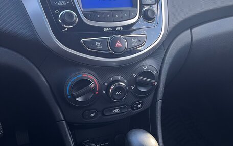 Hyundai Solaris II рестайлинг, 2013 год, 1 100 000 рублей, 7 фотография