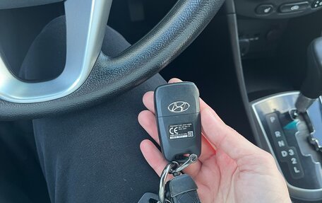 Hyundai Solaris II рестайлинг, 2013 год, 1 100 000 рублей, 11 фотография