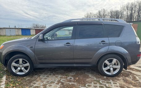 Mitsubishi Outlander III рестайлинг 3, 2008 год, 1 100 000 рублей, 2 фотография