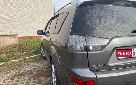 Mitsubishi Outlander III рестайлинг 3, 2008 год, 1 100 000 рублей, 3 фотография