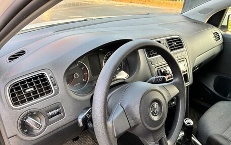 Volkswagen Polo VI (EU Market), 2011 год, 600 000 рублей, 5 фотография