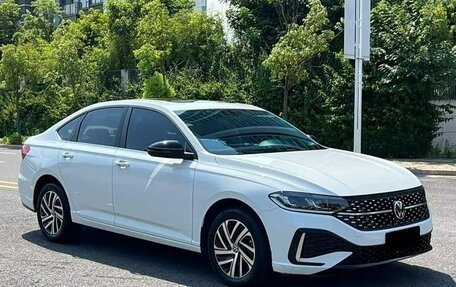 Volkswagen Lavida, 2023 год, 1 750 000 рублей, 1 фотография
