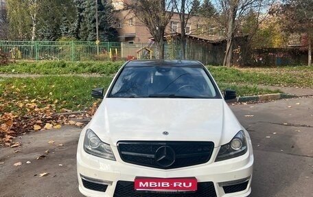 Mercedes-Benz C-Класс, 2013 год, 1 800 000 рублей, 1 фотография