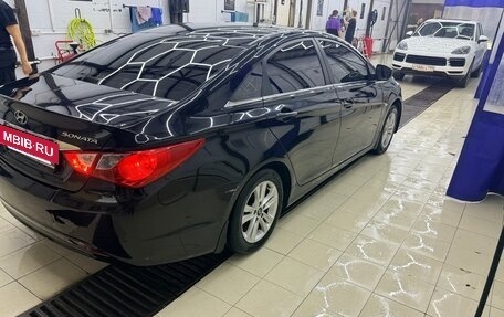 Hyundai Sonata VI, 2011 год, 850 000 рублей, 4 фотография