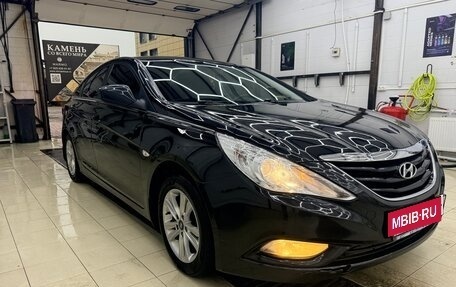 Hyundai Sonata VI, 2011 год, 850 000 рублей, 5 фотография